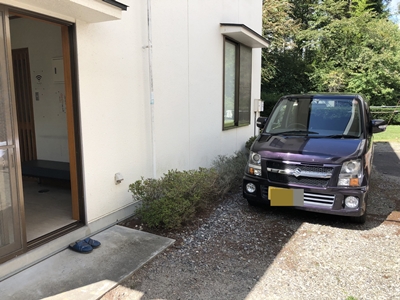 【こすもす　訳アリ】ペットと滞在　車の横づけ