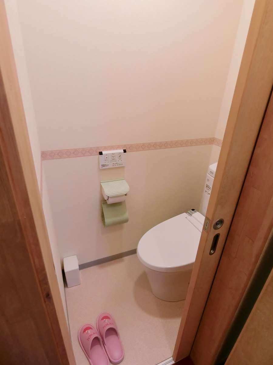 新館和室のお部屋のトイレ