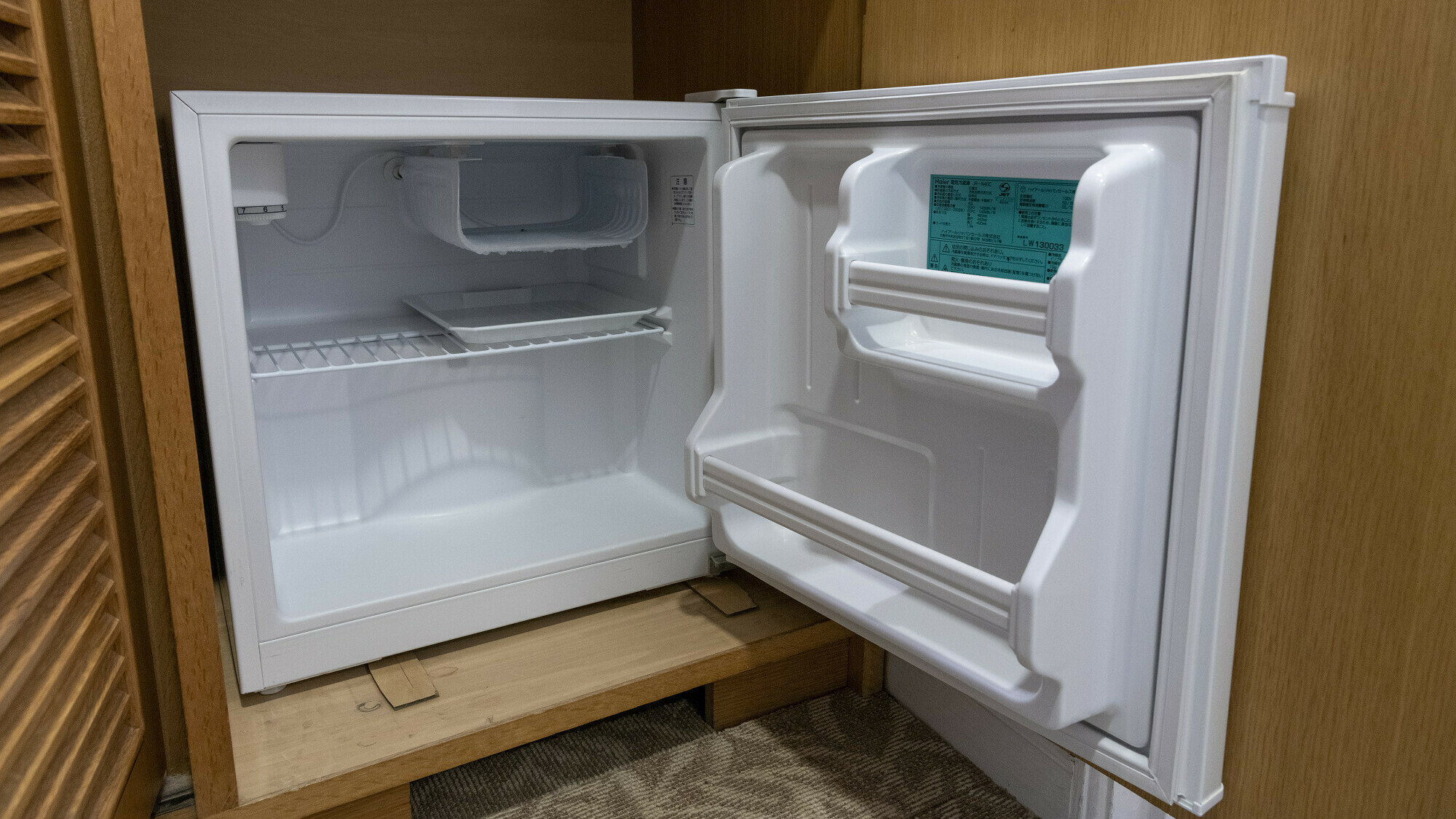【客室設備】冷蔵庫　※一例