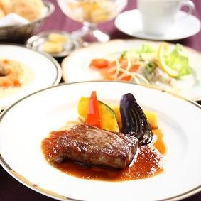 【二食付】連泊エコ割★夕食はふらの和牛サーロインステーキ洋食フルコース（清掃なし）