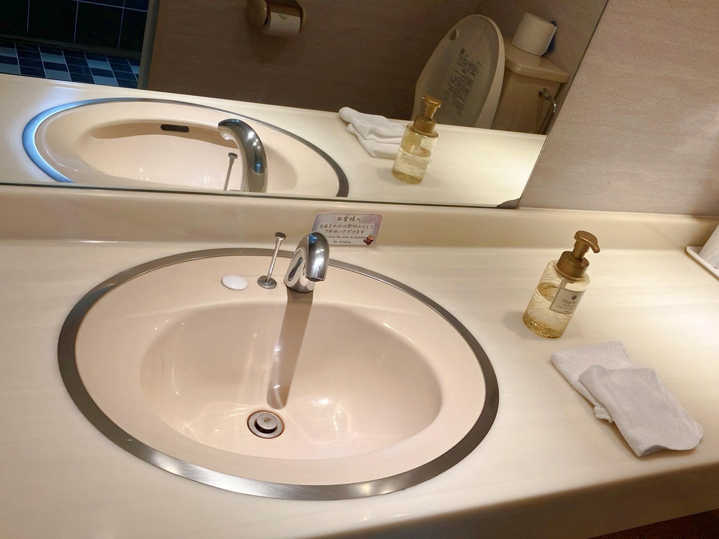 ３階客室（フローリング）洗面台