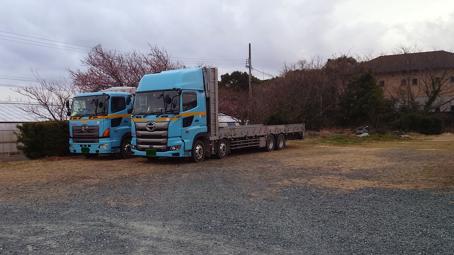 駐車場◆大型トラックも駐車可能（写真は12ｍトラック）