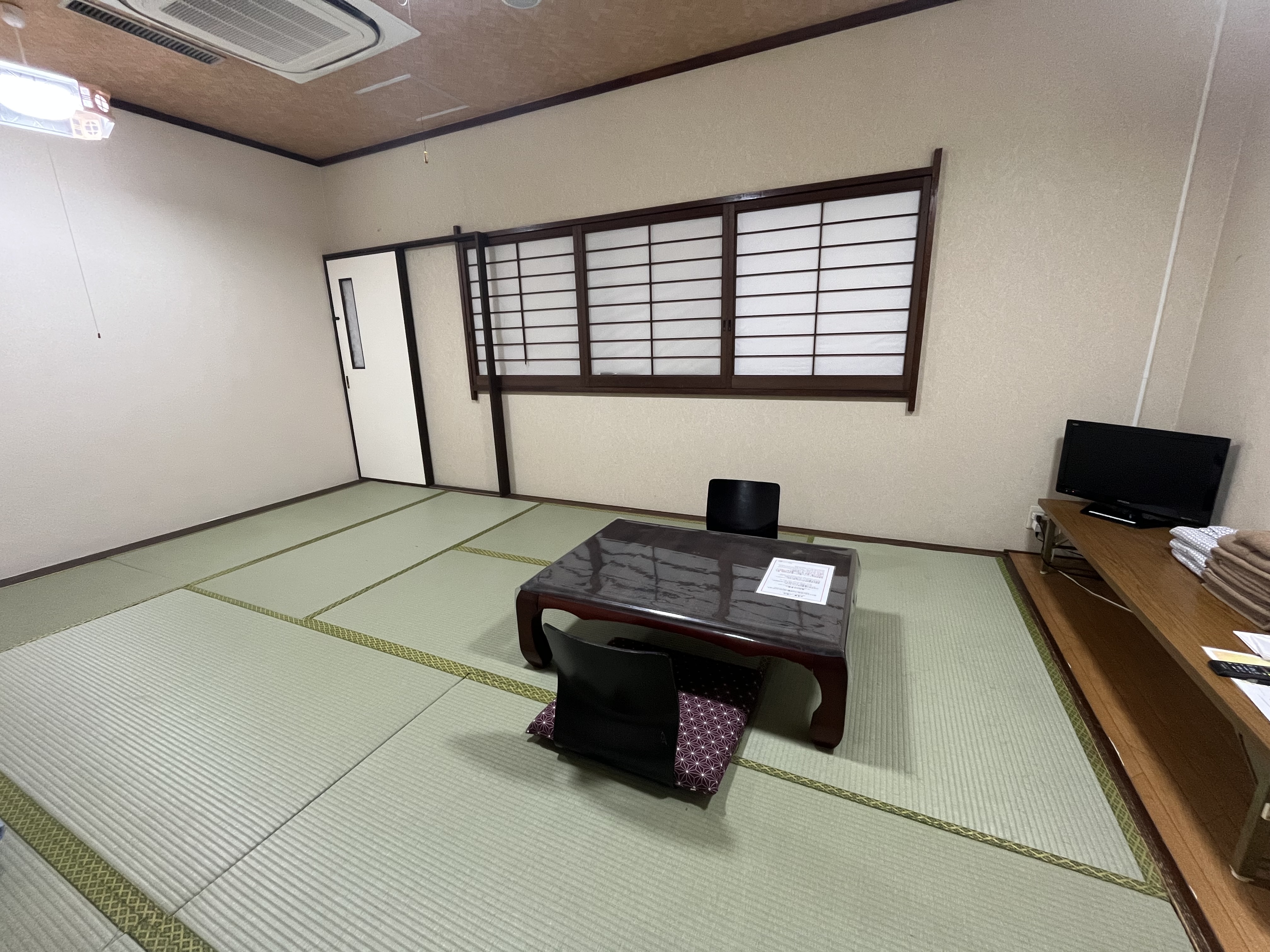 芭蕉（ばしょう）の間（約10畳/板間なし）