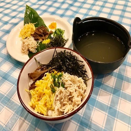 奄美の郷土料理　鶏飯