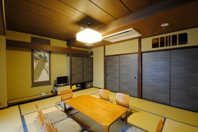 12 tatami mat non-smoking Japanese room (image)