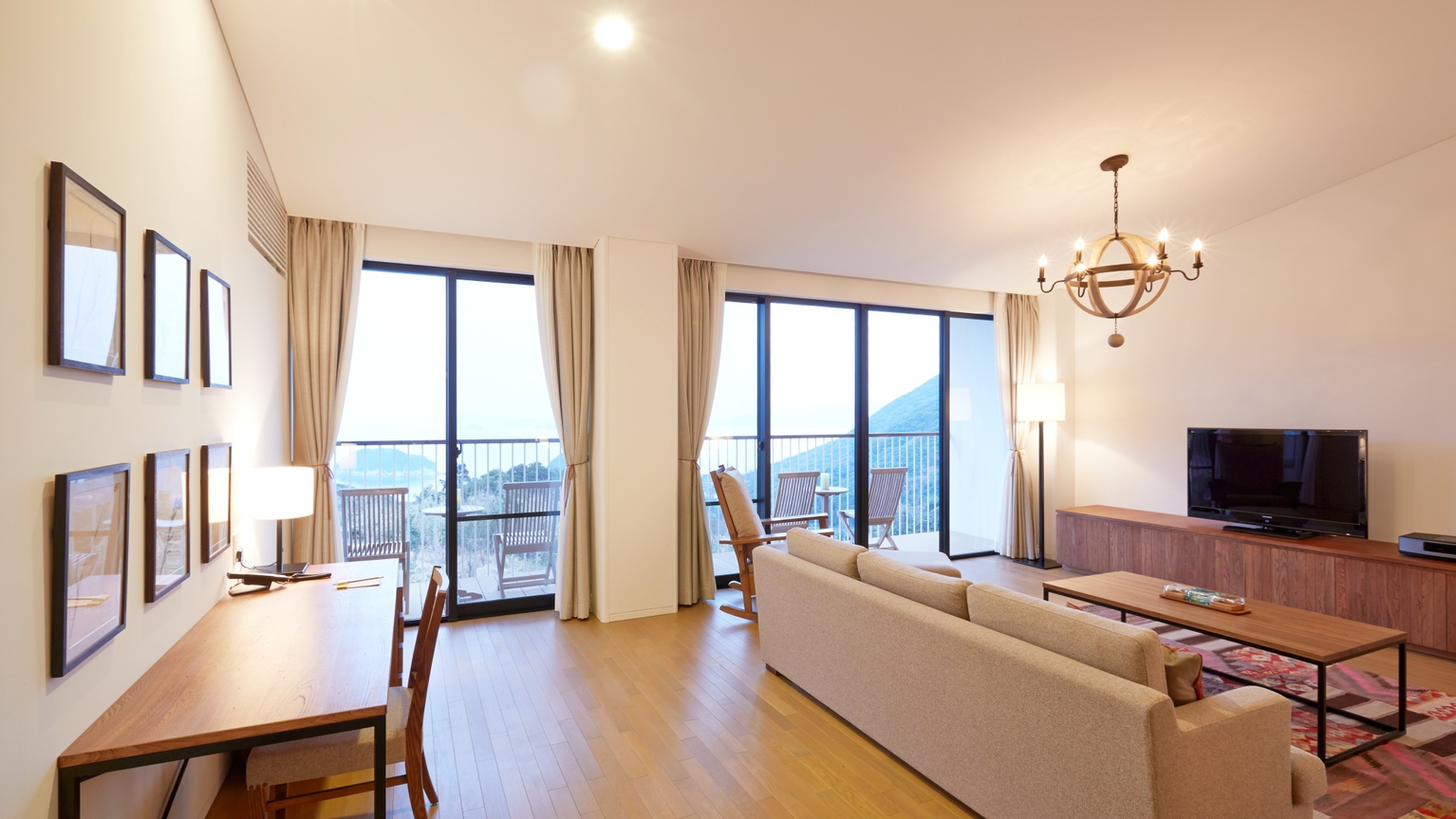 マルゲリータ1室のみのスイートルーム。ゆったりとしたお部屋で、五島での大切な一夜をお過ごしください。