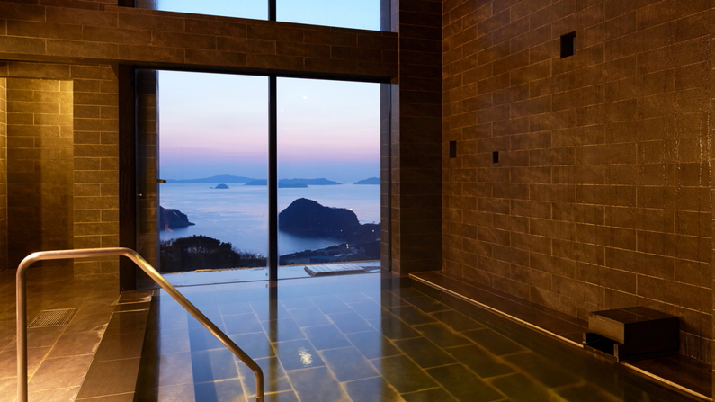 【大浴場・展望露天風呂】朝5時から8時、夜17時から23時(温泉ではございません)
