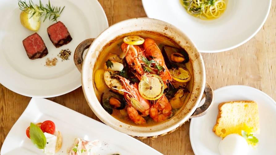 港で揚がる新鮮な魚介や五島牛を中心に使ったやさしい「島のイタリアンコース」をご満喫ください。