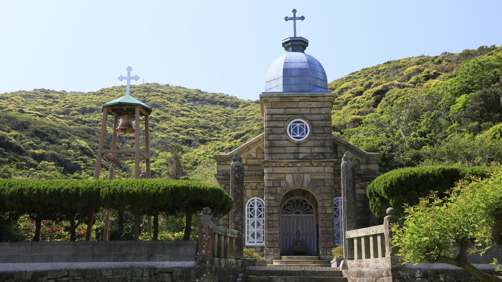 頭ヶ島天主堂　世界遺産「長崎と天草地方の潜伏キリシタン関連遺産」の一部（ホテルより車約45分）