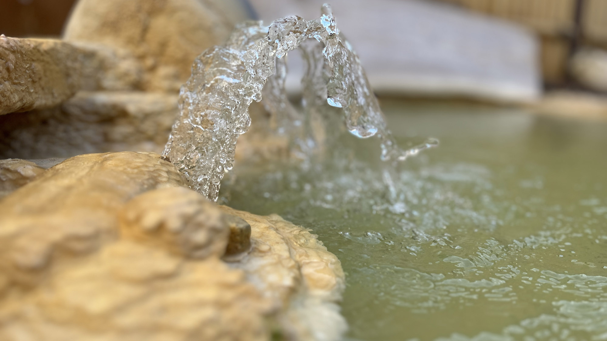 ＜露天風呂＞天然温泉掛け流し♪贅沢に長湯温泉を味わってください