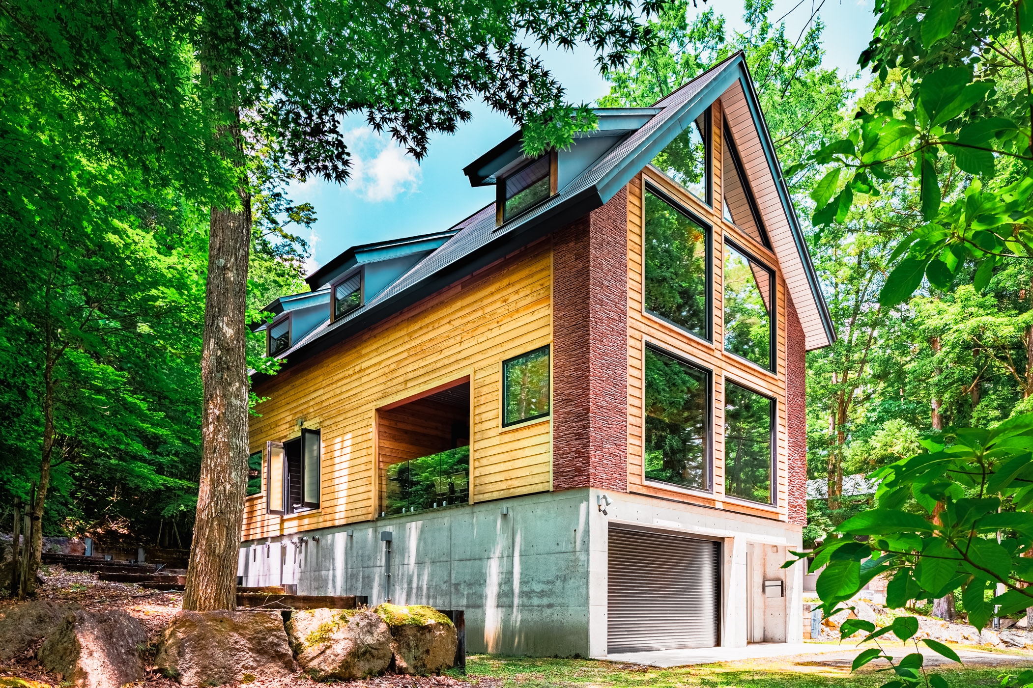 Ｐｈｏｅｎｉｘ　Ｃｈａｌｅｔｓ（フェニックス　シャレー）