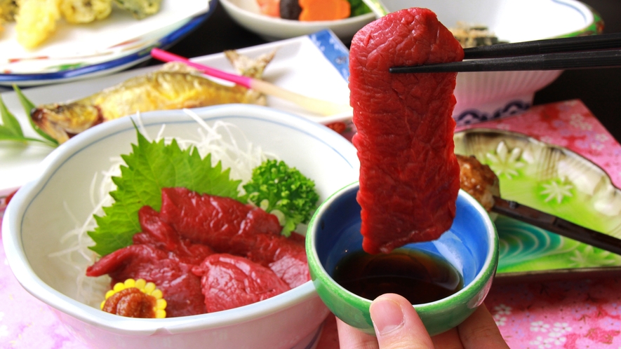 【會津名物馬刺し】とろける味わいの”桜刺し”辛子味噌を付けてお召し上がりください♪