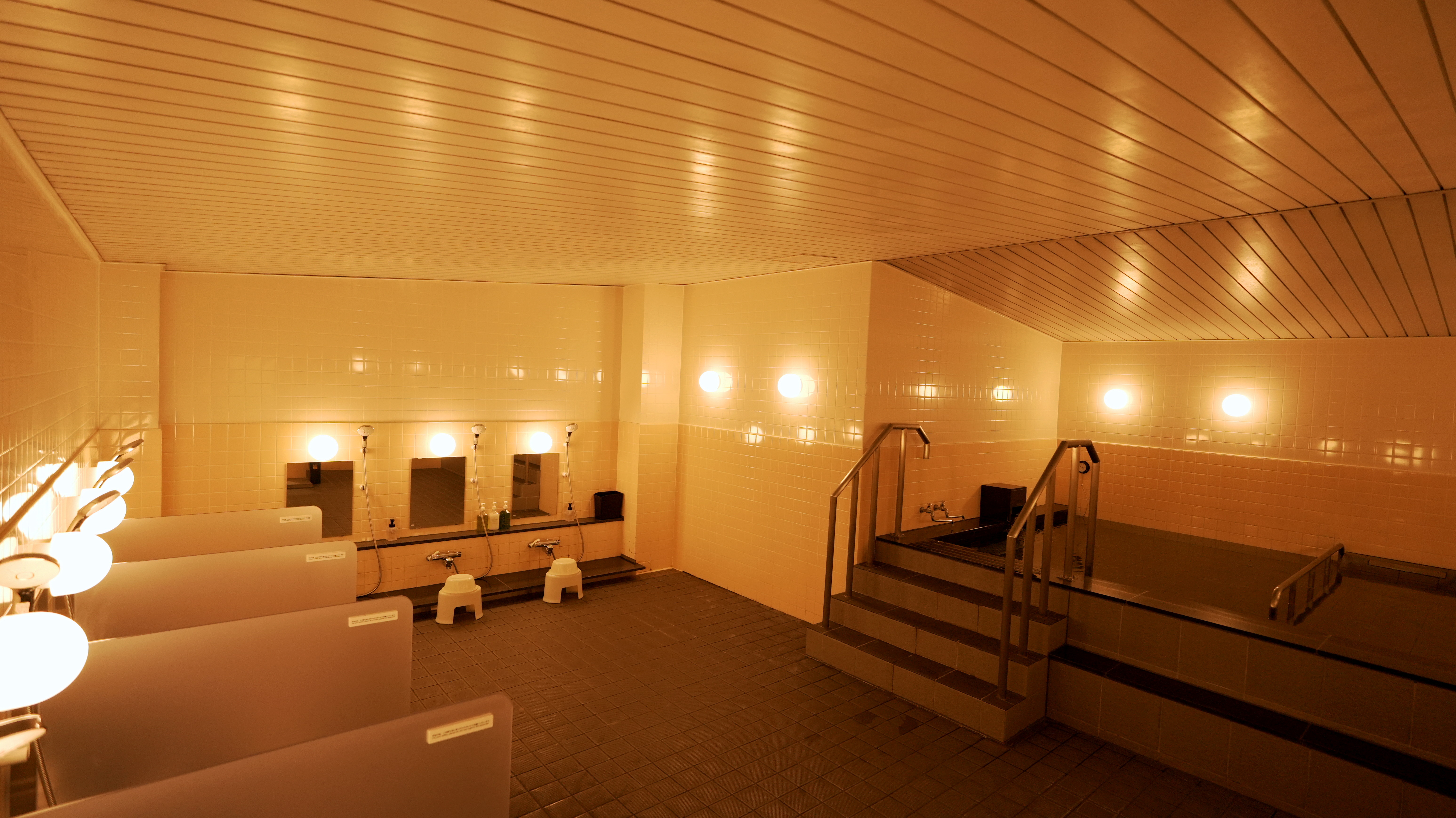 男性用大浴場