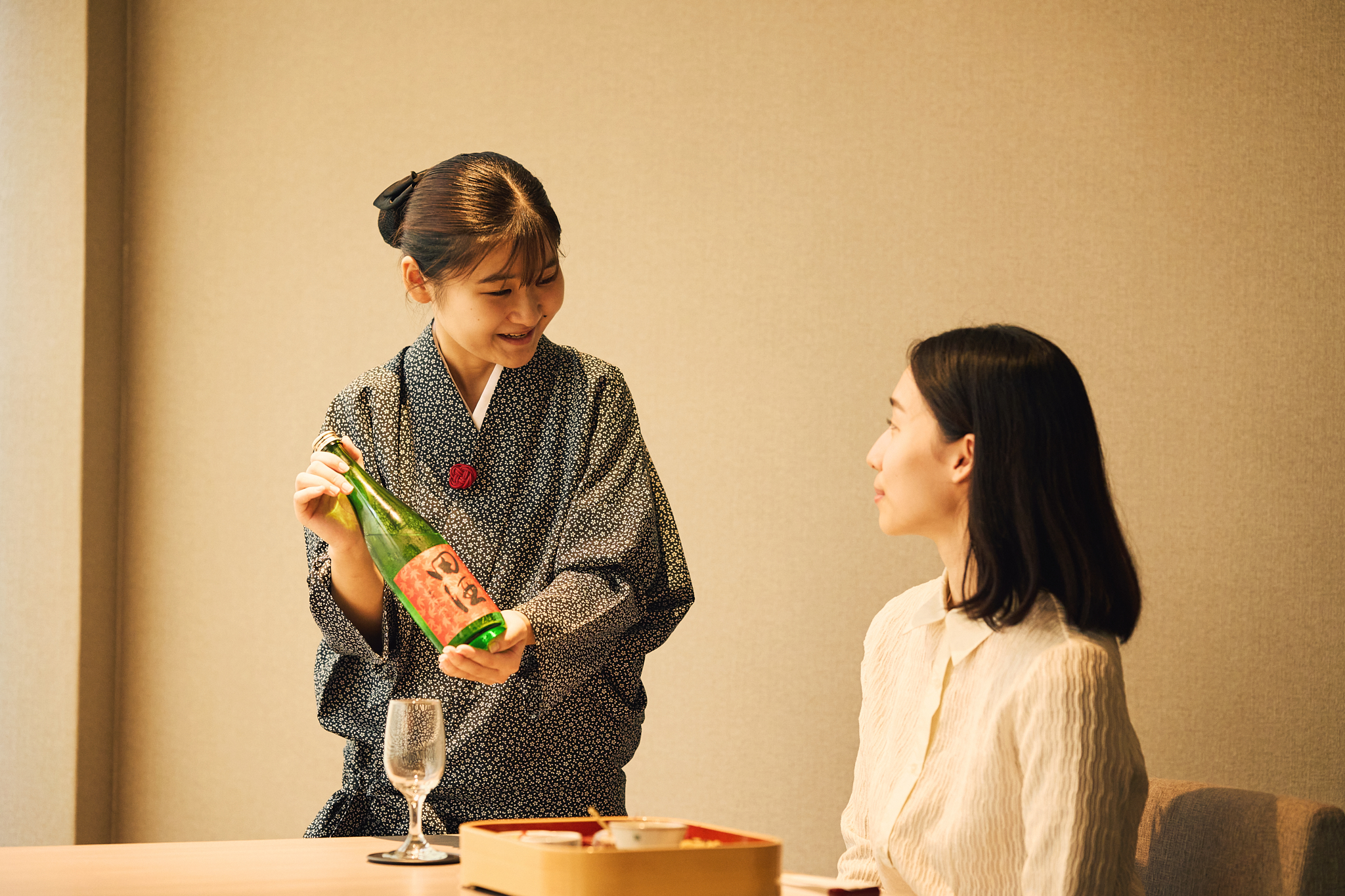 限定の日本酒など多数揃えております
