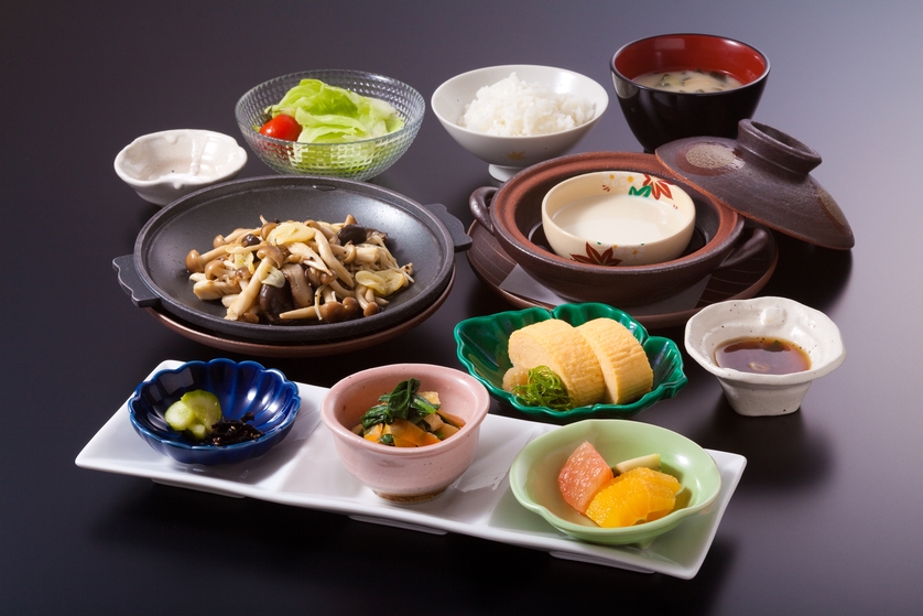 【朝食付】出来立てふわふわのだし巻き玉子が付いた京のおばんざい朝食付きプラン♪