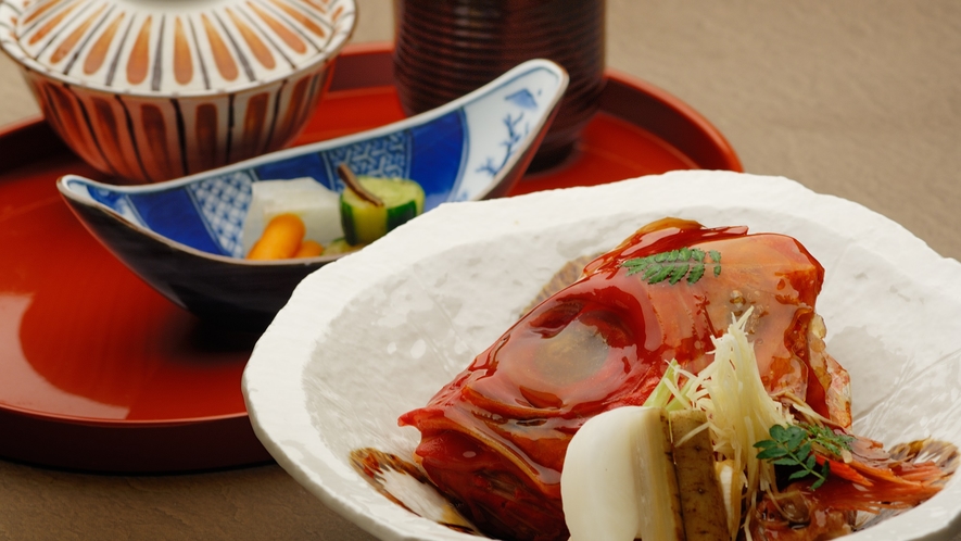【追加料理】金目鯛のかぶと煮：3,000円（消費税別）