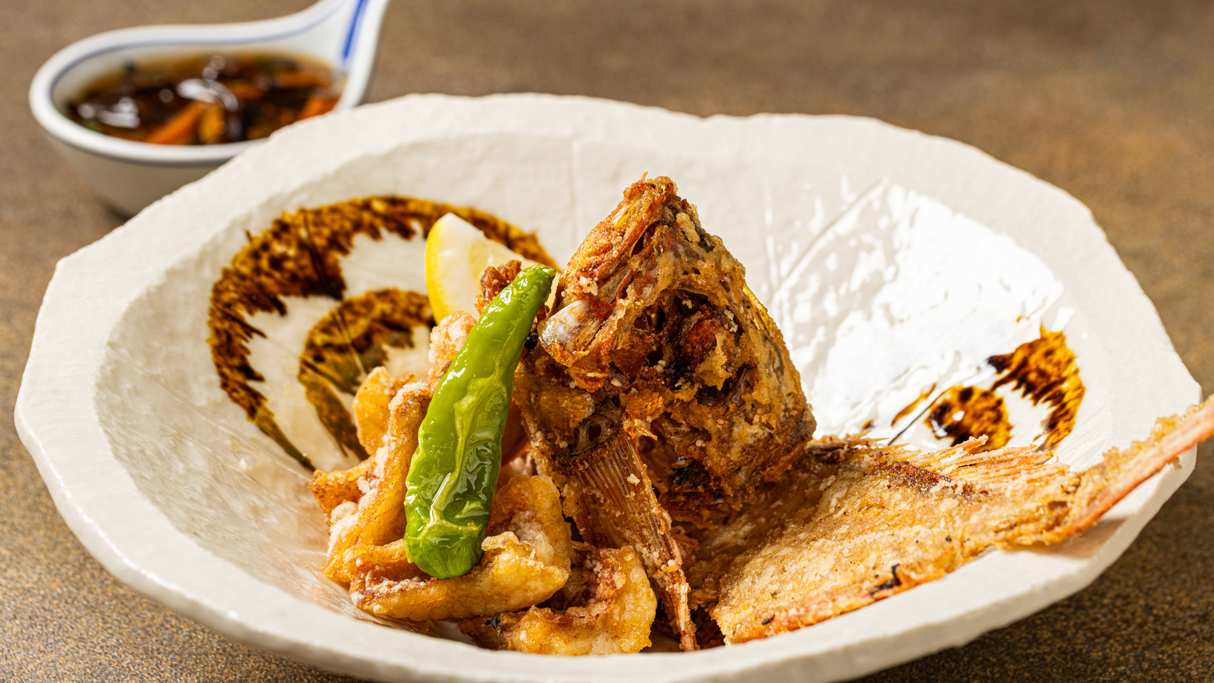 2025年8～9月のメインチョイス：夢カサゴ野菜あんかけ　ピーマン　人参　木耳　占地　獅子唐