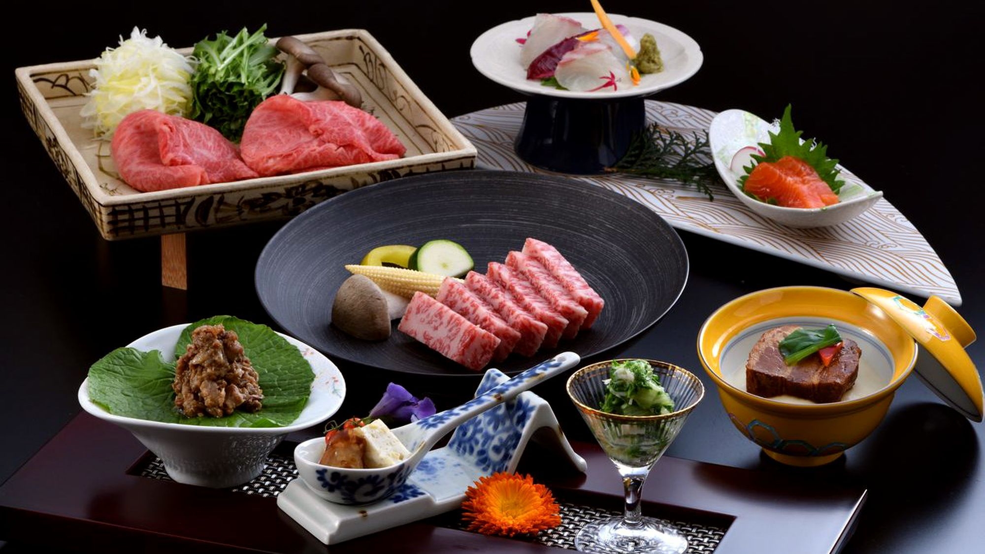 【LUXDAYSセール】  ＜認証近江牛会席＞三大和牛の『認証近江牛』の旨みを5つ星の肉質で堪能