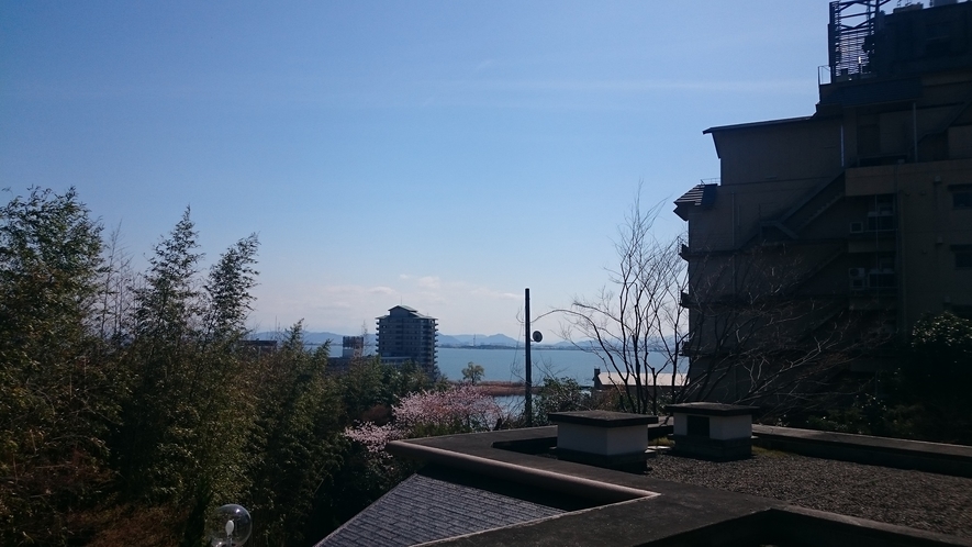 琵琶湖川客室風景