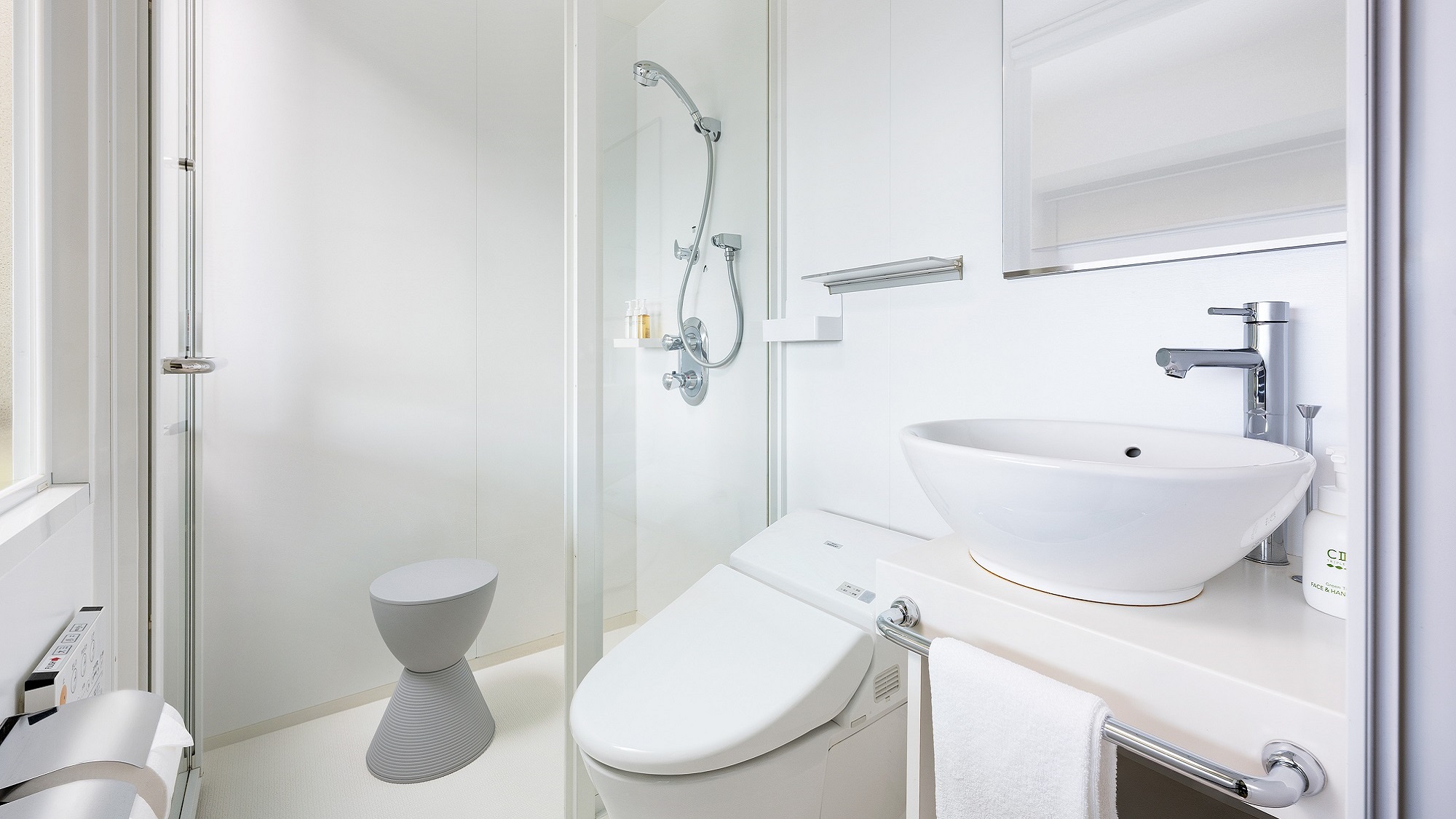 内側シャワーブース（セミダブル）