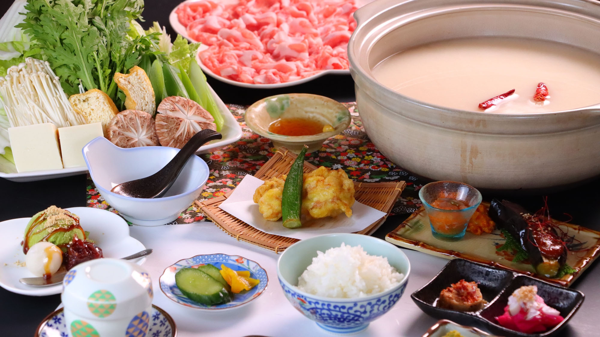 【１泊夕食付き】夕食は自家栽培のお米に、季節の野菜と県産豚肉の塩麹鍋をどうぞ♪