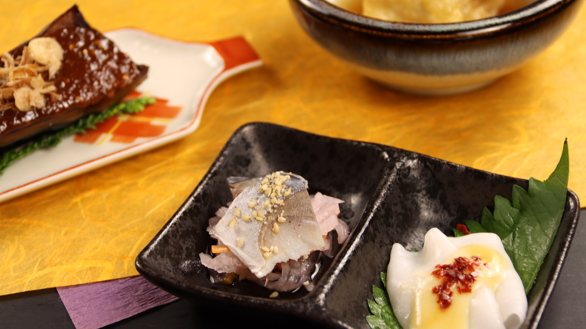 程よい酸味とコリっとした触感がクセになる小鉢
