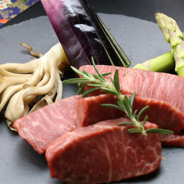 花崗岩焼きのお肉