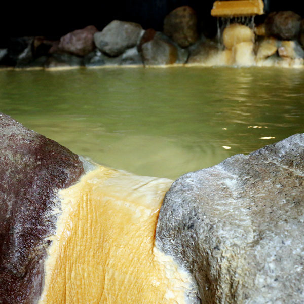 温泉（お湯出口）
