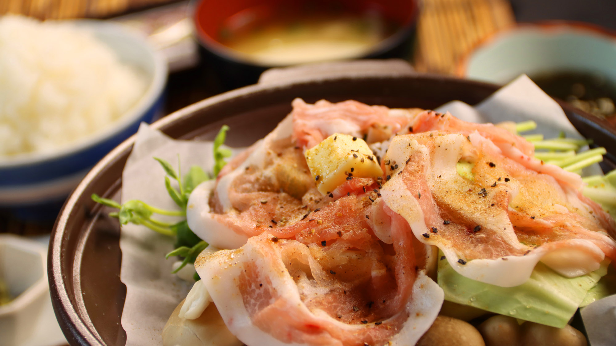 大分県産豚と地元野菜の重ね蒸し