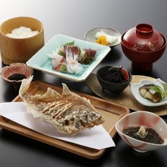 【お食事処　とよ常】刺身定食１２００円