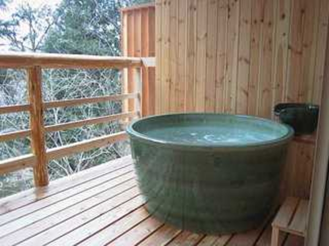 陶器の露天風呂