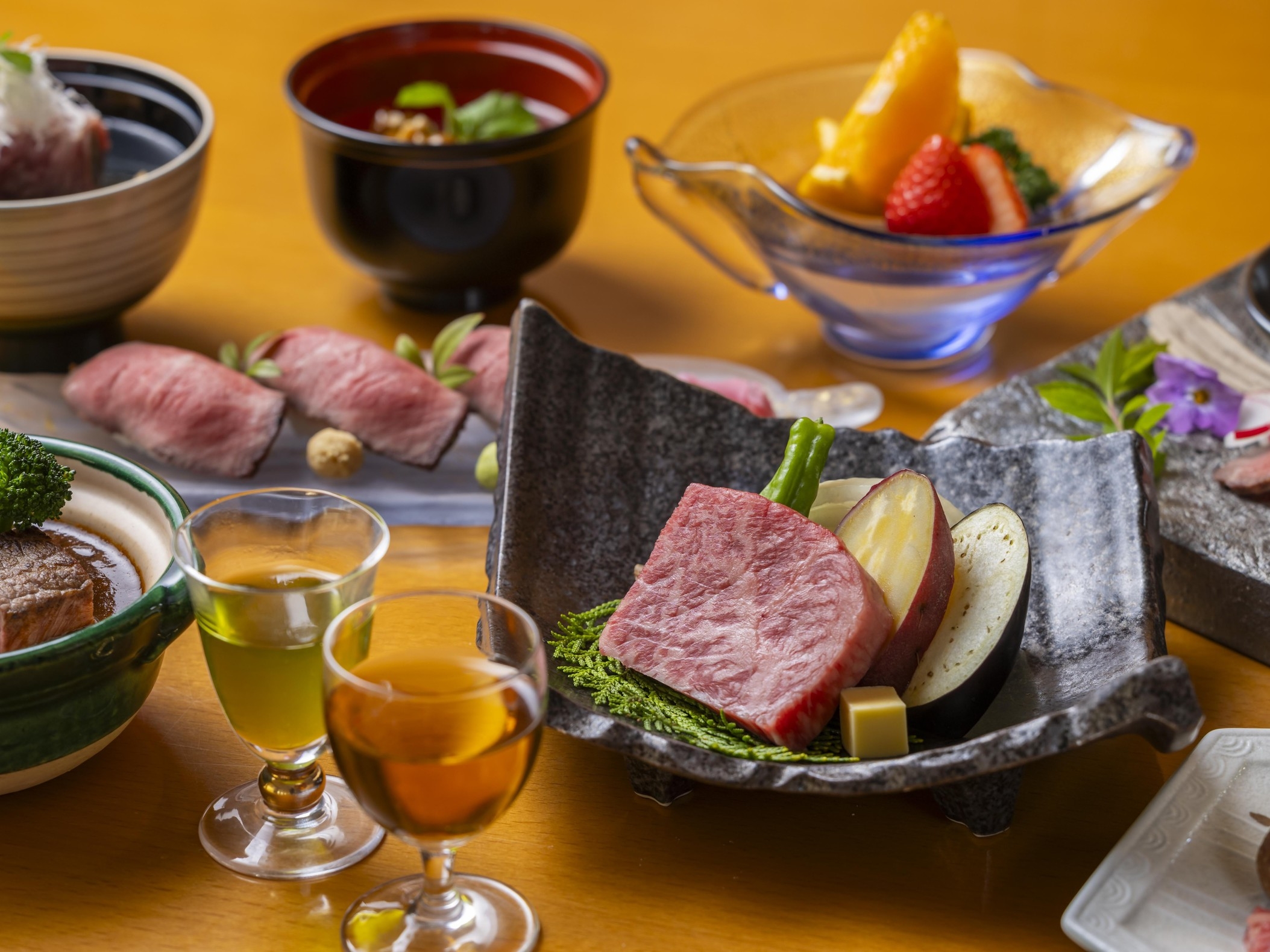 【夕食・朝食付) 　★淡路牛会席コース　