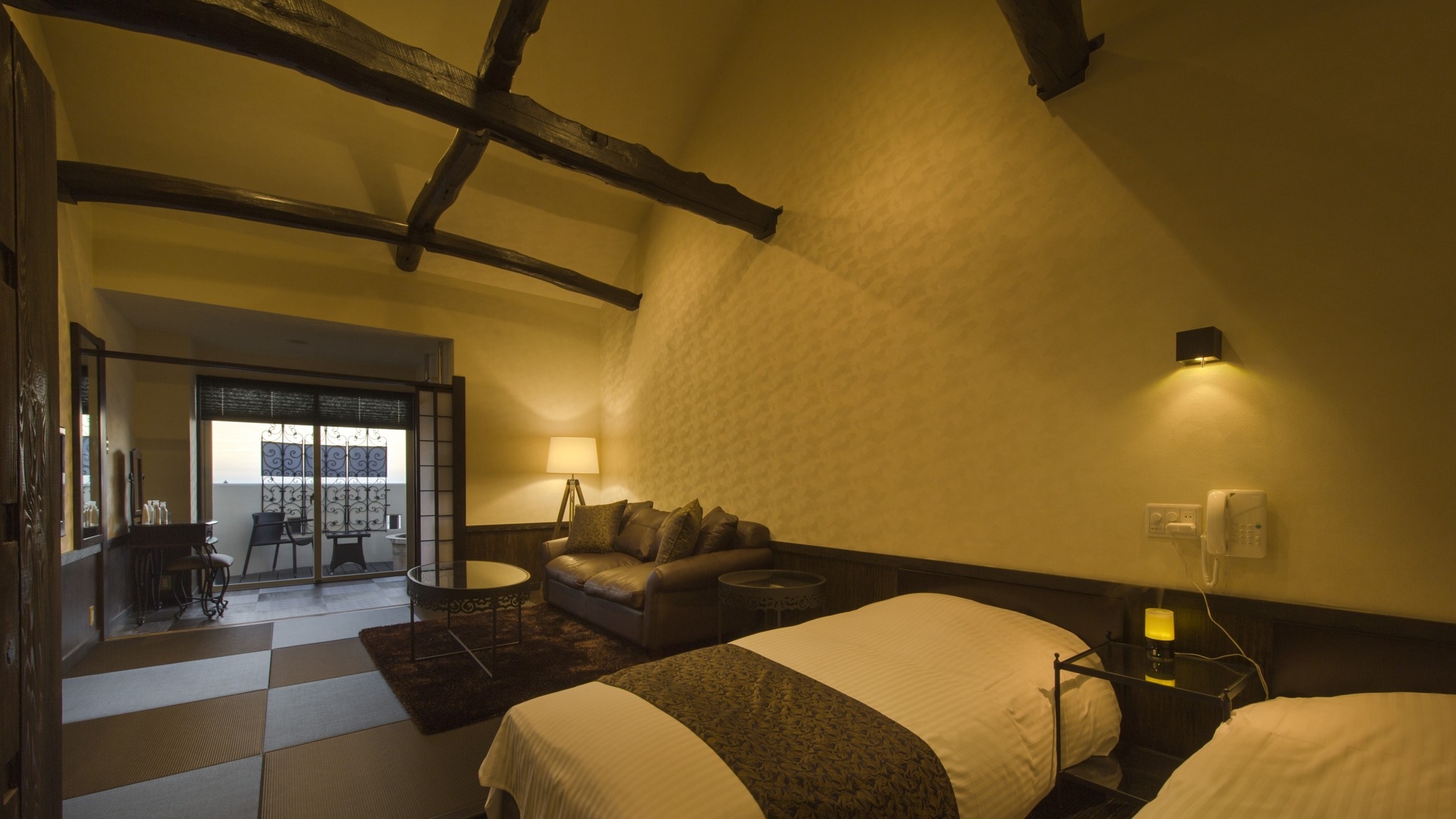 【直前割引】通常の基本プランがお日にち限定＆11時アウトでお得！海を一望できる温泉露天風呂付スイート