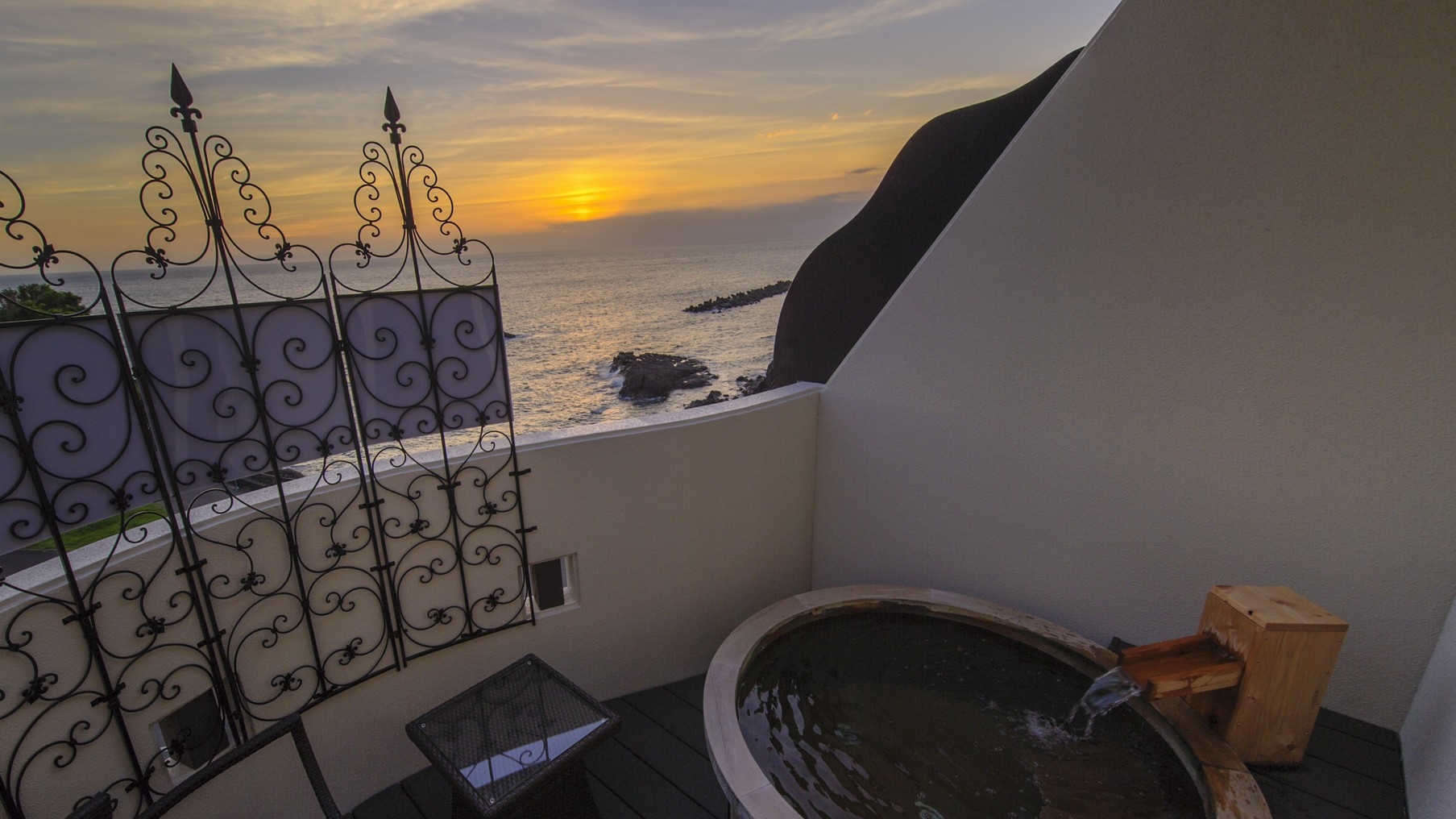 【お料理アップグレード】料理長が厳選した至高の1品＋駿河Modernディナー 駿河湾と夕日を一望