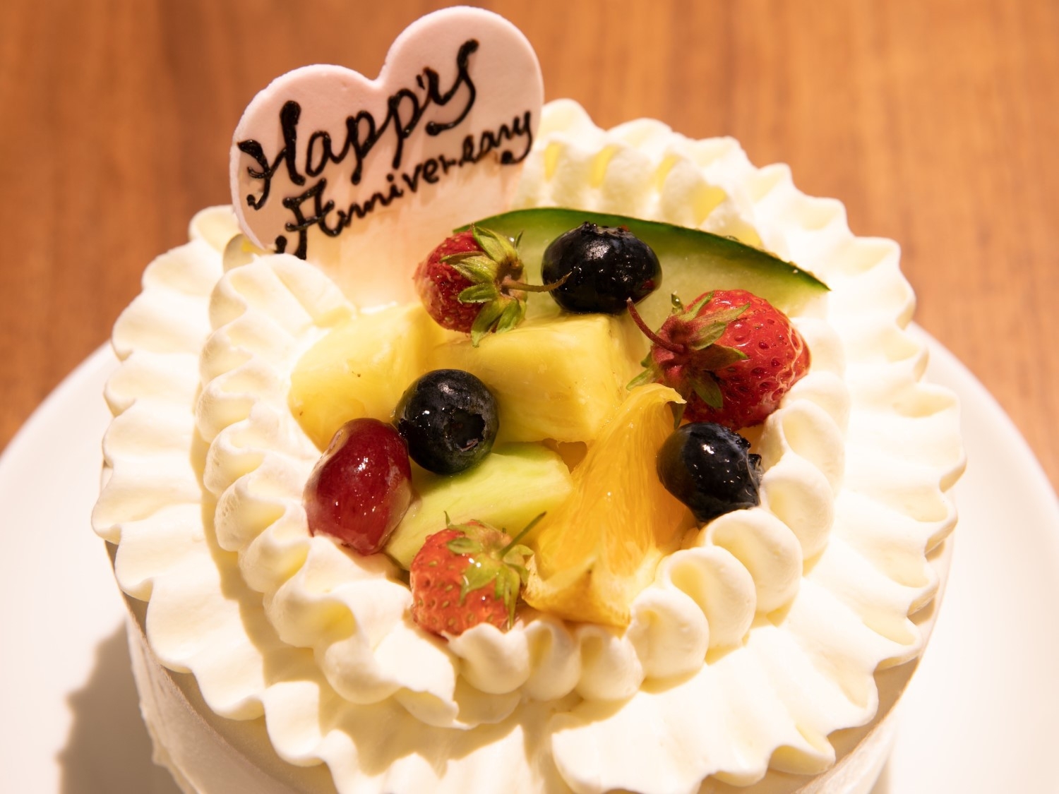 【アニバーサリー】大切な記念日やお誕生日に♪ホールケーキ付プラン　朝食付き