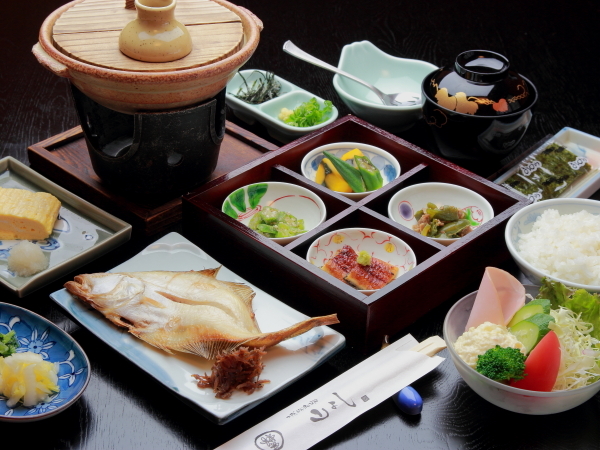 ⑩【朝食付き】旅館の朝ごはんで目覚める贅沢♪　貸切温泉や外湯めぐりでリフレッシュ★温泉街中心で便利