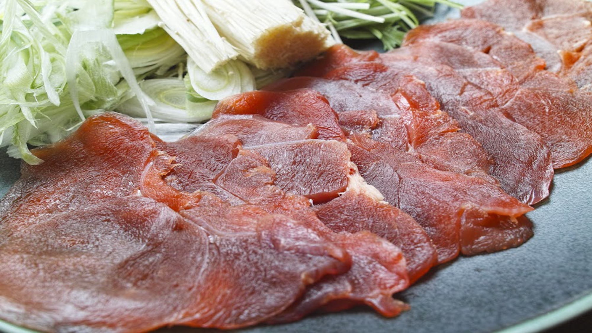 極上の旨味に出逢い。厳選「鹿肉しゃぶしゃぶ」＆「猪肉の陶板焼き」贅沢食べ比べプラン