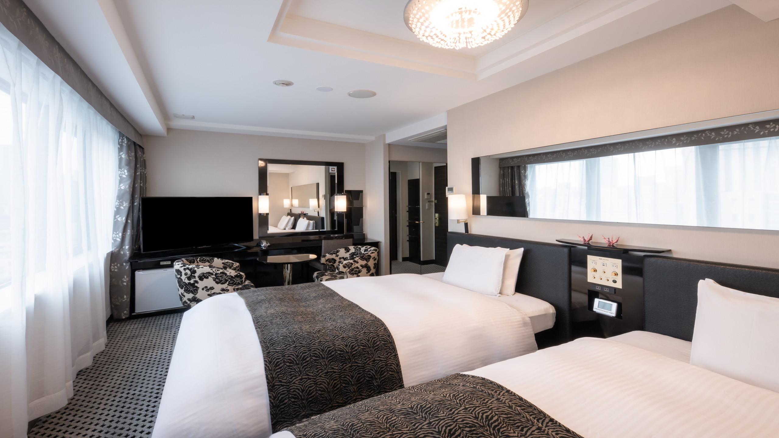 デラックスツインルーム　1室限定（広さ24㎡、ベッド幅122cm）