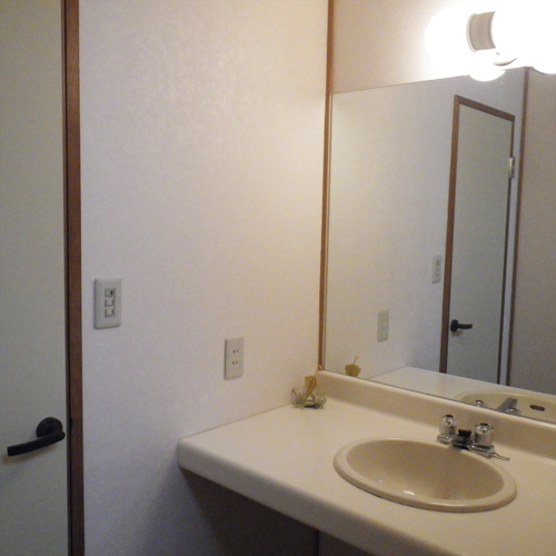 *[Bathroom] Get ready here and start the day feeling refreshed!