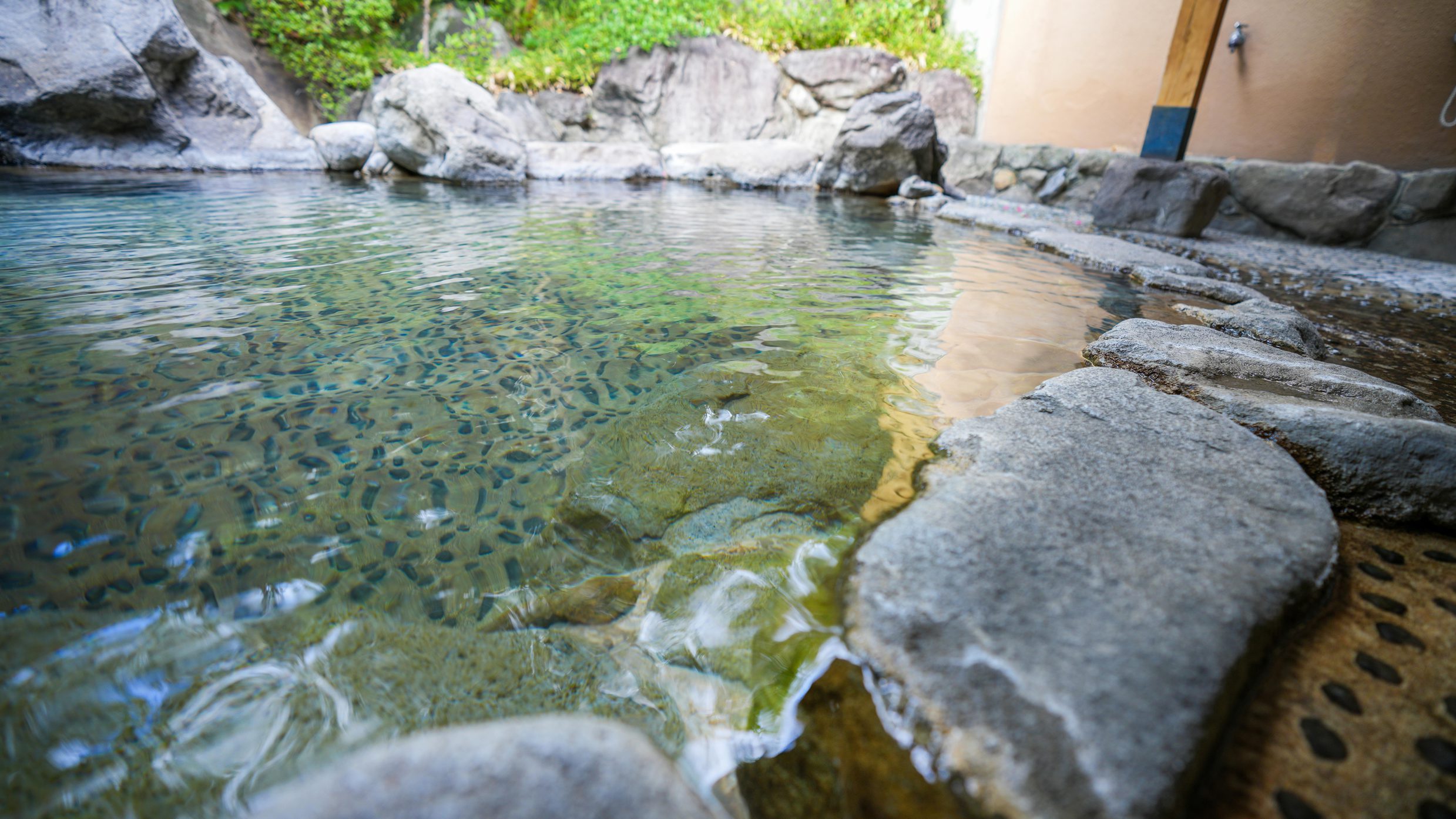 【期間限定｜素泊まり】仕事終わりに温泉で整う｜遅めチェックインOK★とろーり温泉＼美肌の湯／