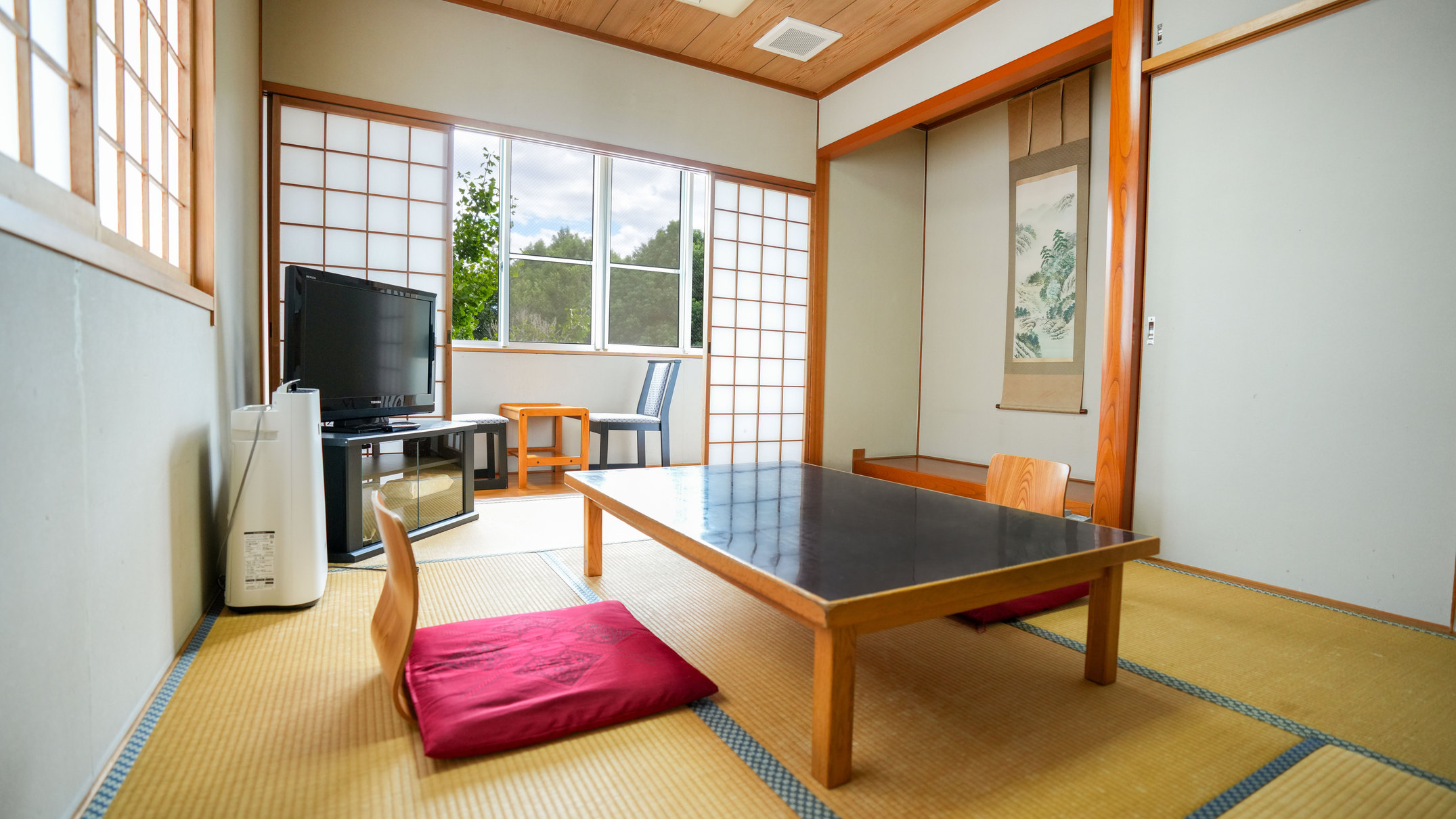 【客室】６畳和室  お部屋は全て２階にございます