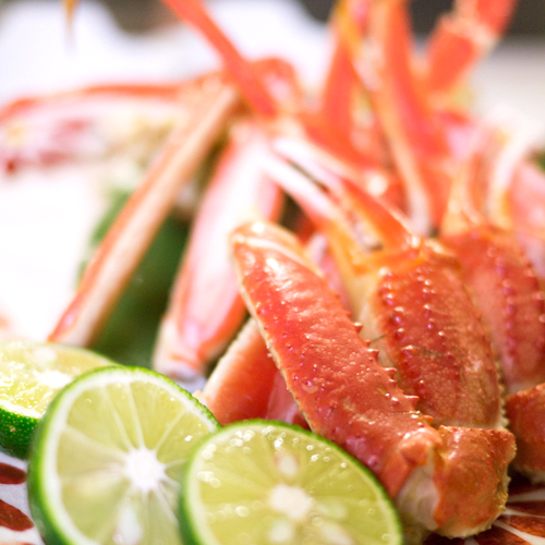 *特別料理　『蟹』うまみ汁たっぷりの蟹をお好みですだちをかけてお召し上がりください。