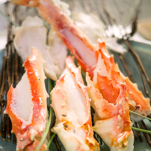 *特別料理　冬の味覚の王様　『蟹』　ふっくらと茹でた蟹の味をお楽しみください。