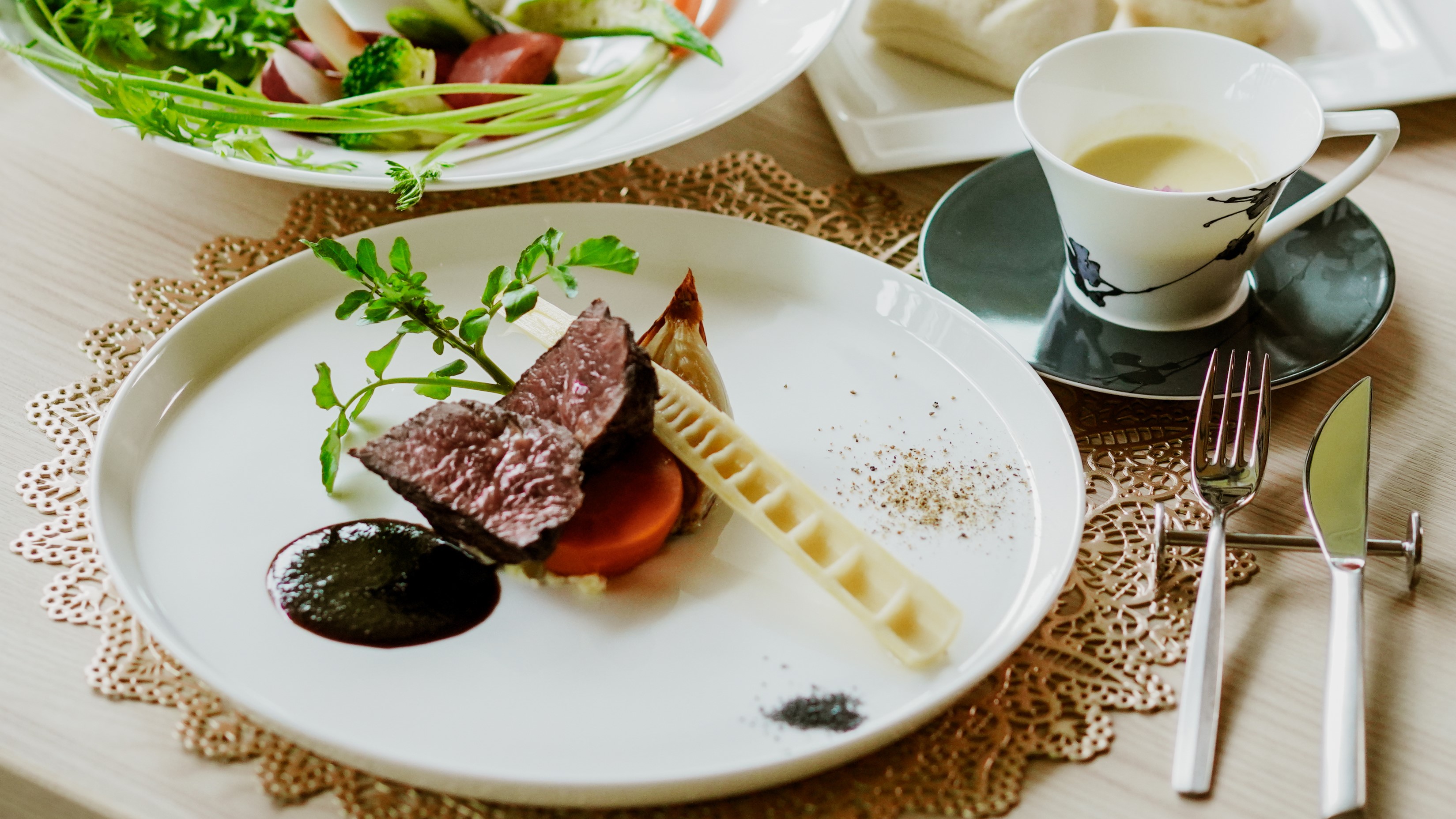 新館・薪焼と鉄板焼きフォレスト