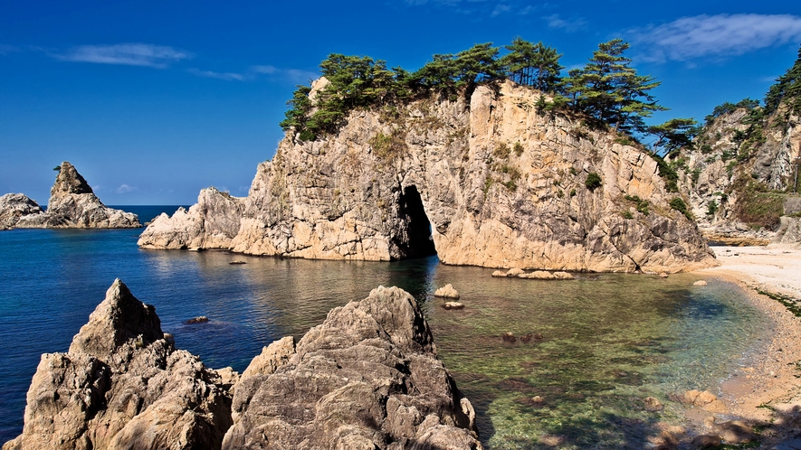 【その他】笹川流れ／澄み切った碧い海が美しく、日本屈指の透明度を誇る海岸