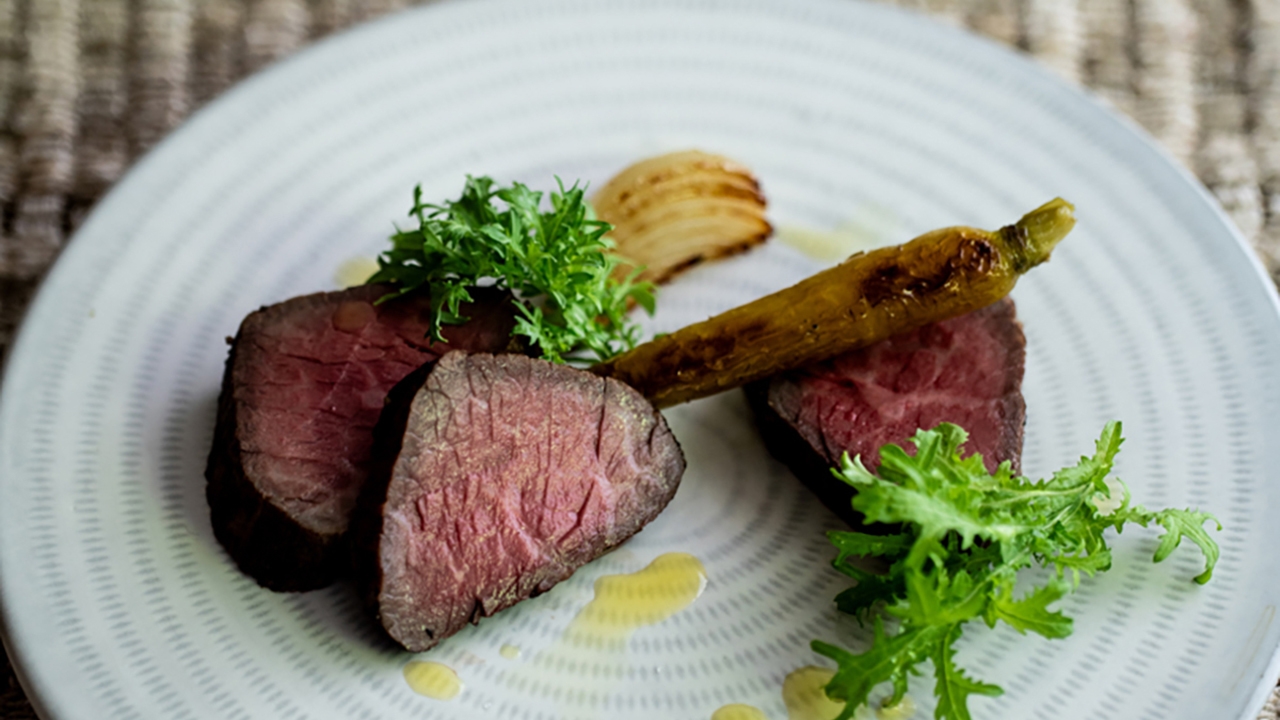 メゾネットスイートで過ごす　ー夕暮れからはじまる滞在（1泊2食付）