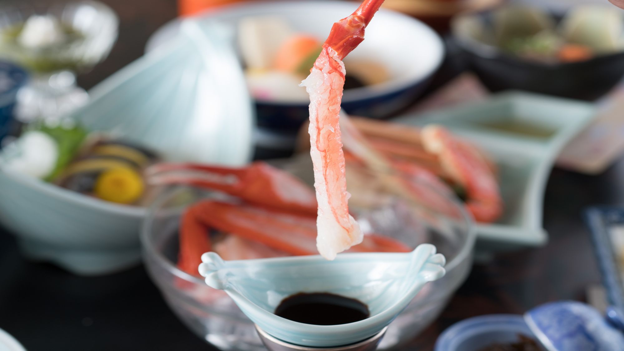 【紅ずわいがにの刺身】新鮮だから味わえる逸品！９～６月に季節の１品でお召し上がりいただけます。