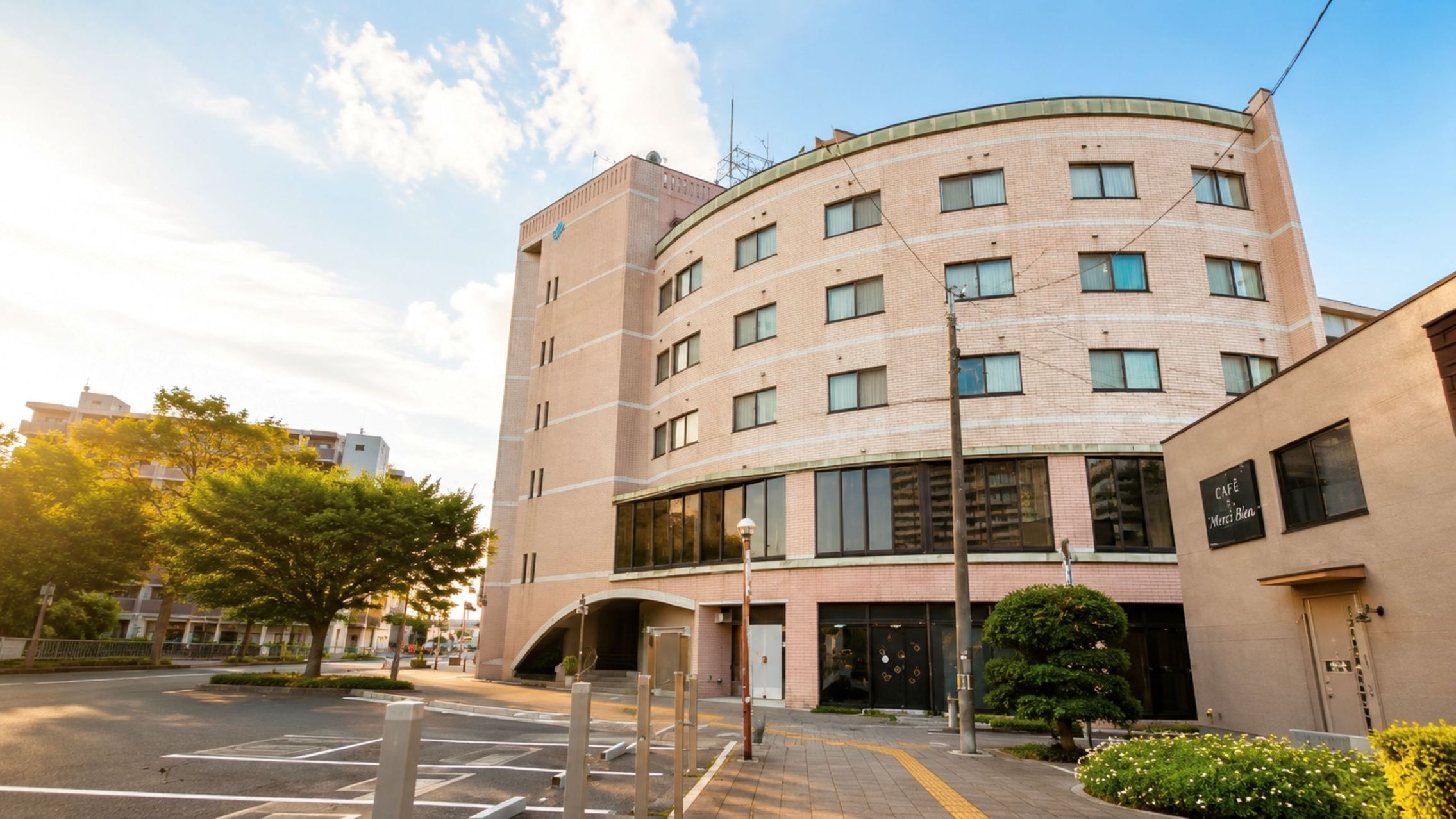 【レイトチェックアウト特典】のんびり朝寝坊♪12時まで滞在OK★最大21時間ステイ！