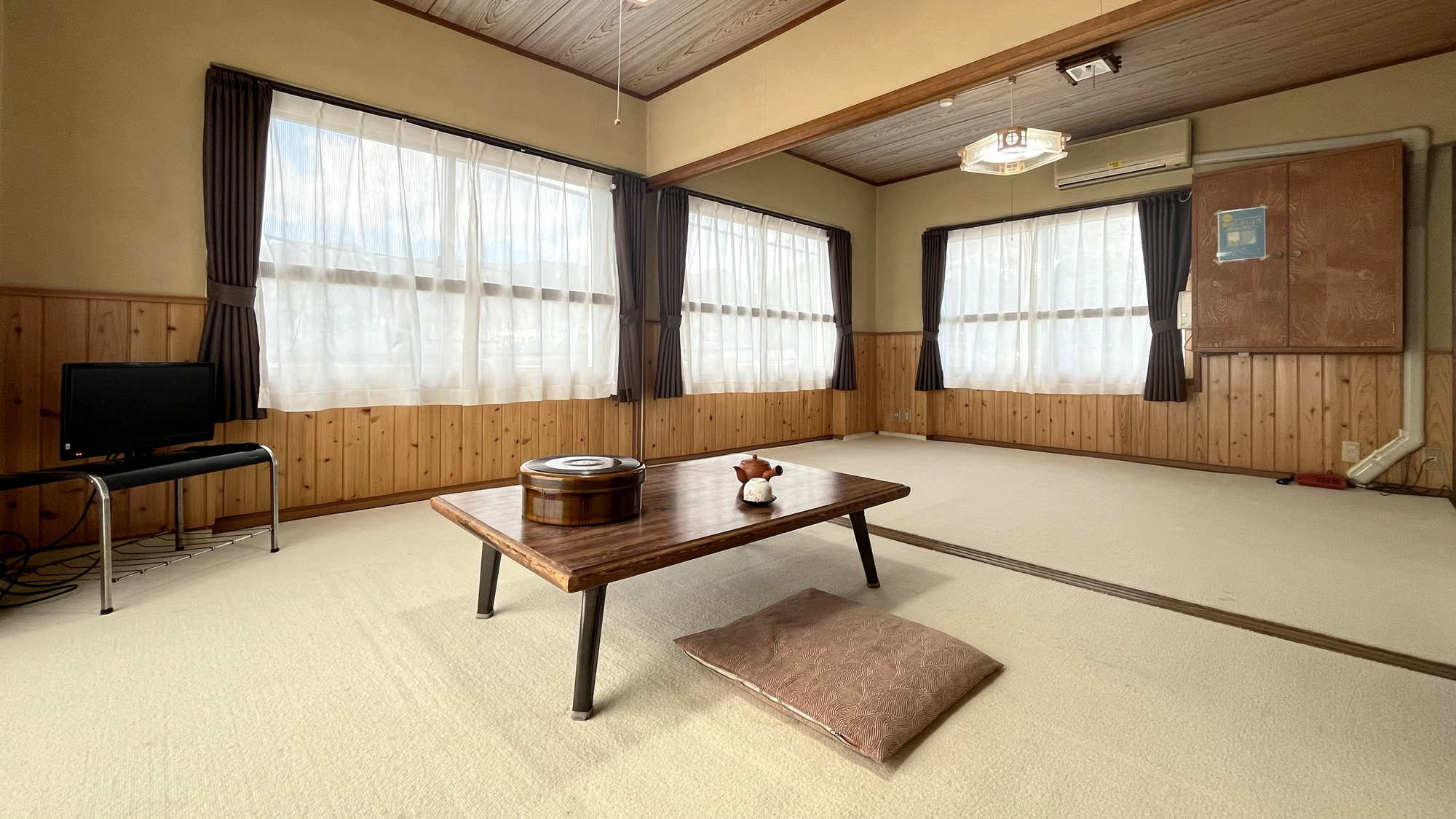 山側和室12畳【3F】＊