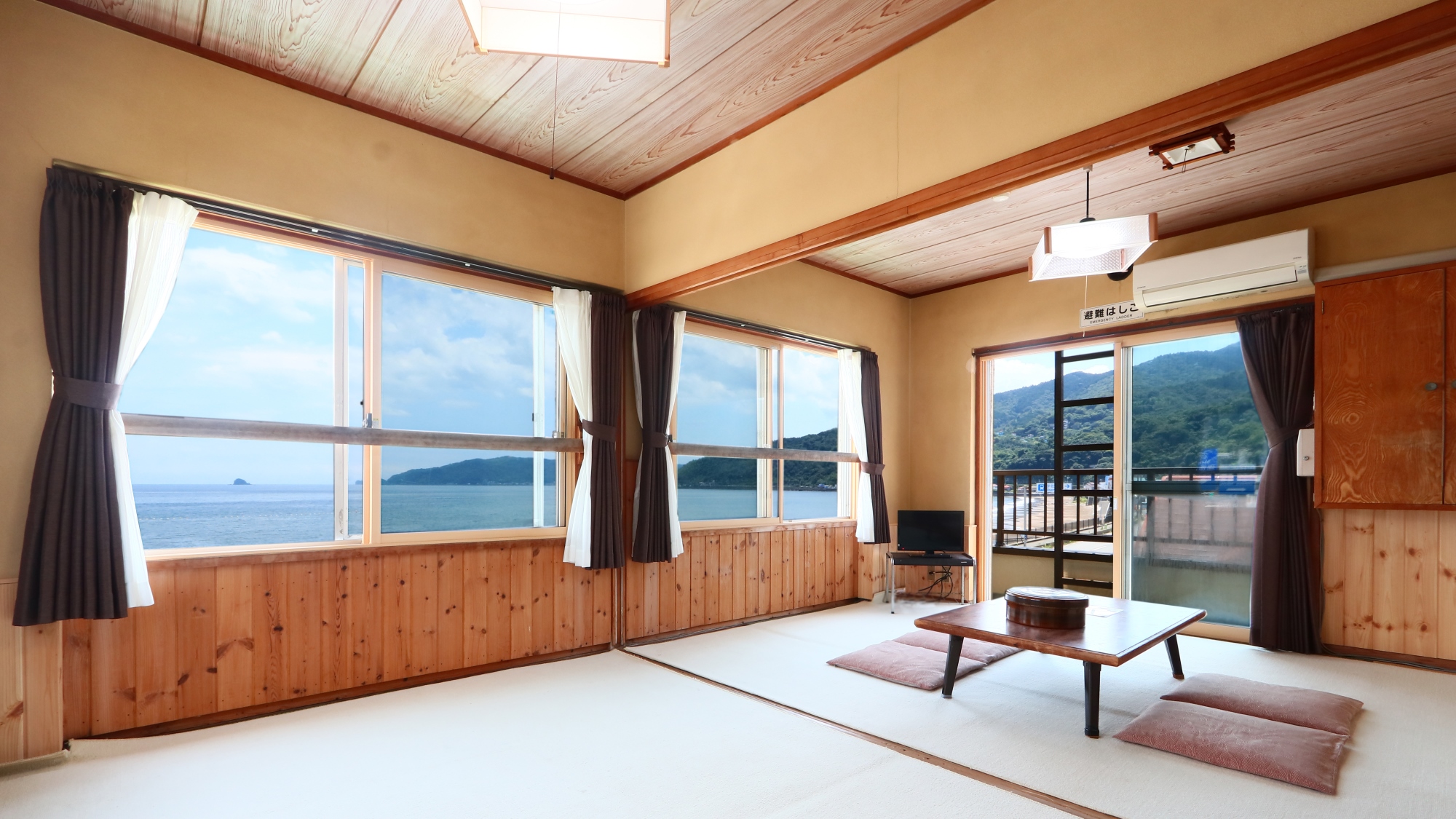 海を望む和室12畳【3F・4F】*